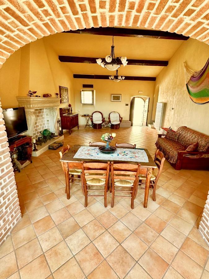 Вілла Casa San Ferrante Челано Екстер'єр фото