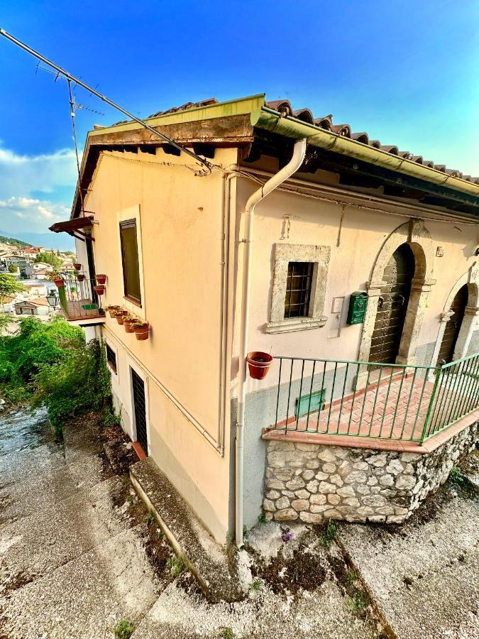 Вілла Casa San Ferrante Челано Екстер'єр фото